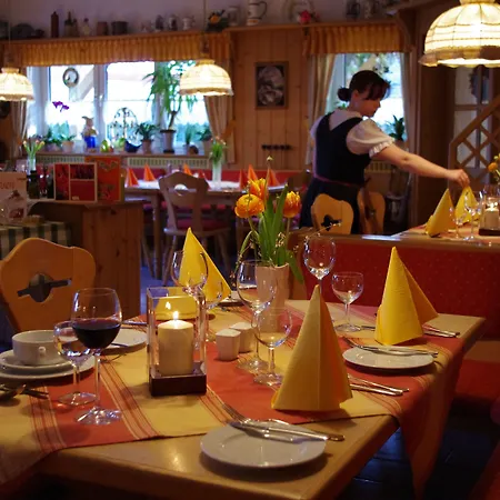 Roseneck 2* Wallenfels